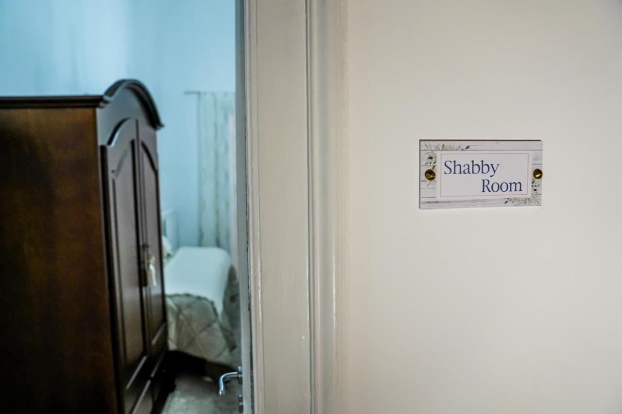 Double Room Private Bathroom
