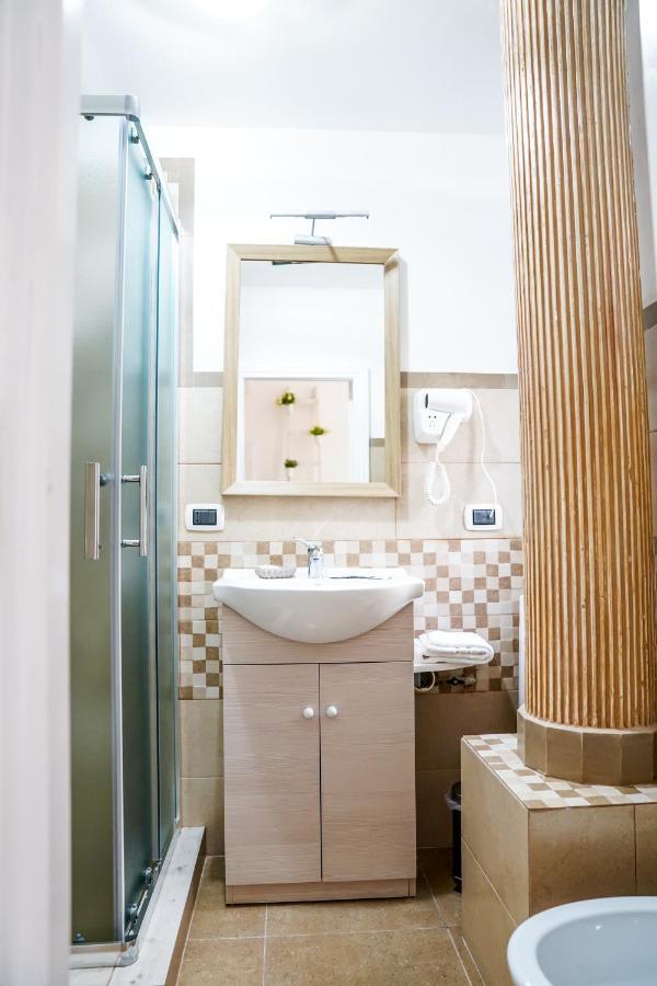 Double Room Private Bathroom