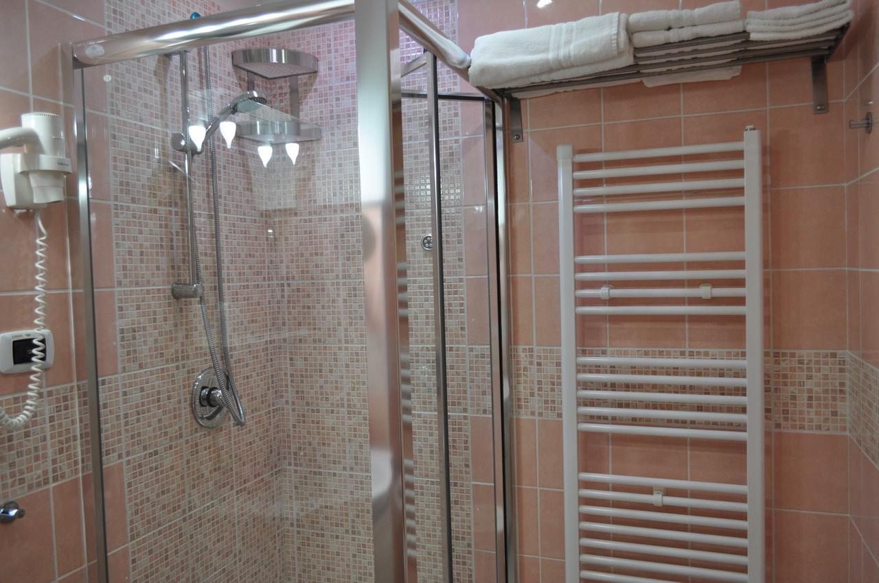 Triple Room Private Bathroom