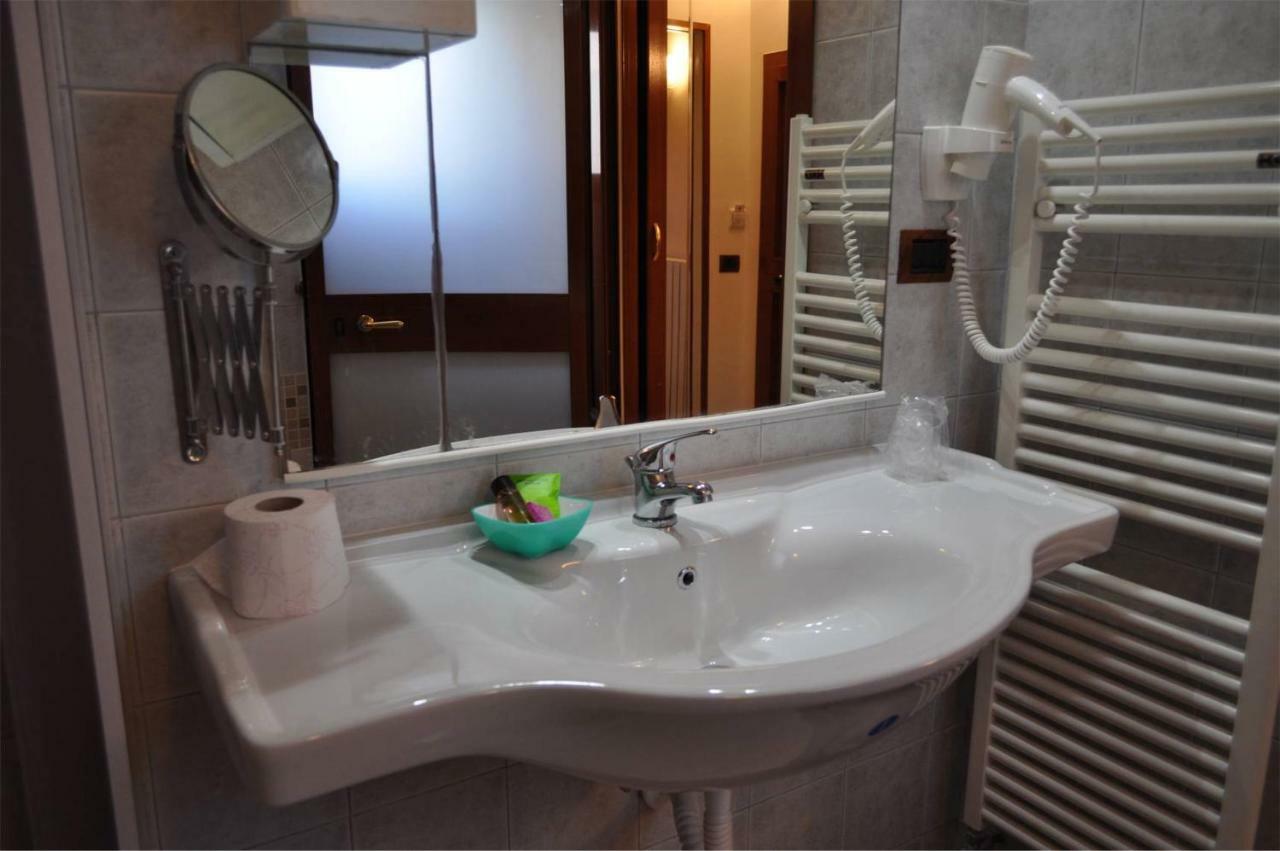 Single Room Private Bathroom
