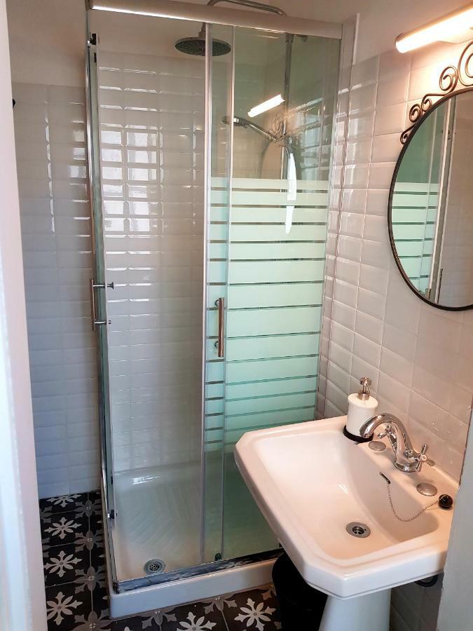 Appartamento con 2 Camere da Letto e Vista Giardino
