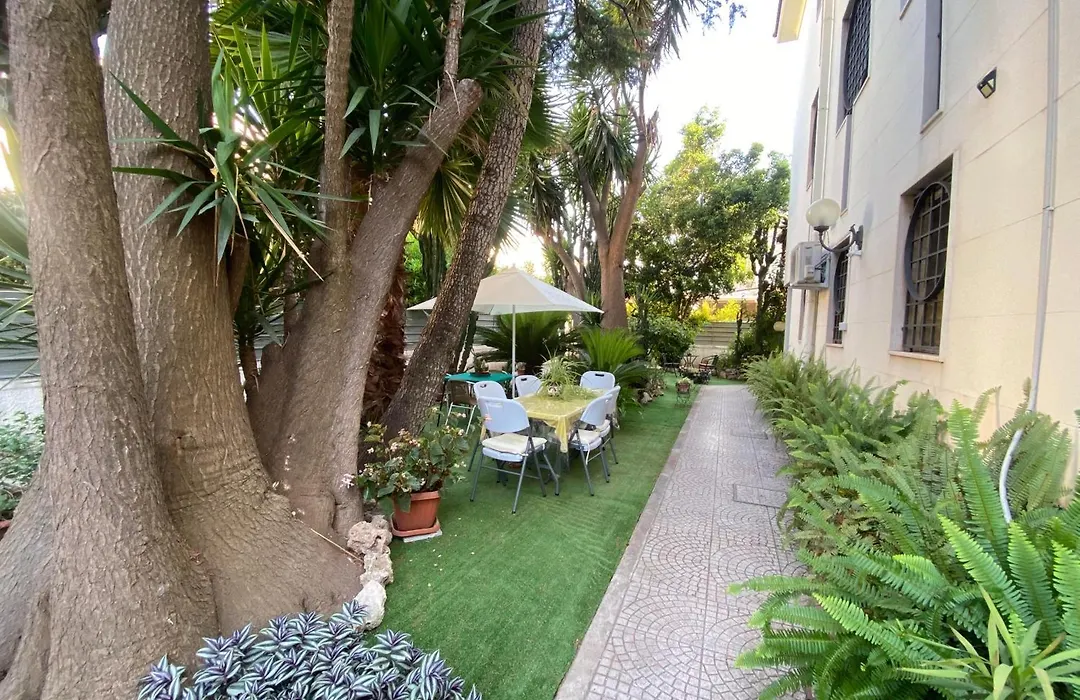 Villa Luigi XVI-1